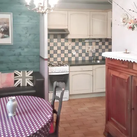 à - 30 M² - Vue Sur La Montagne Apartamento